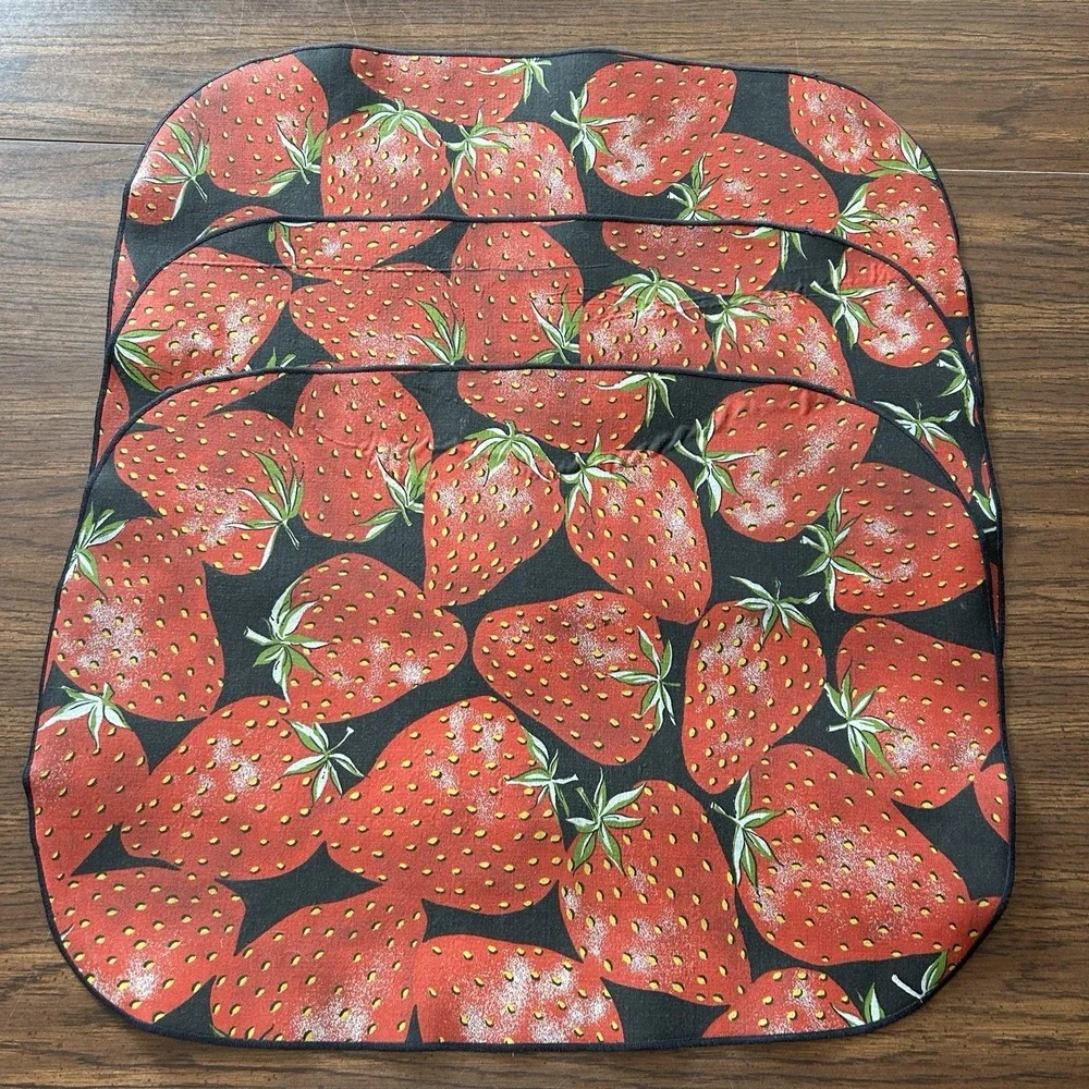 Set‎ Of 3 Vintage Style Strawberry Print Placemats Black Red Kitchen